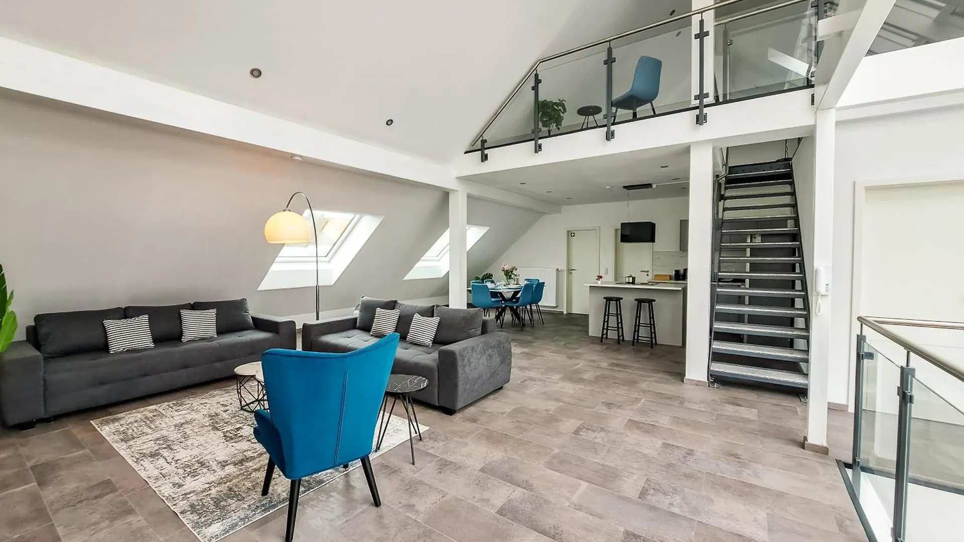 Apartamento Vivo Frankfurt Flughafen Loft Fuer 8 Kelsterbach