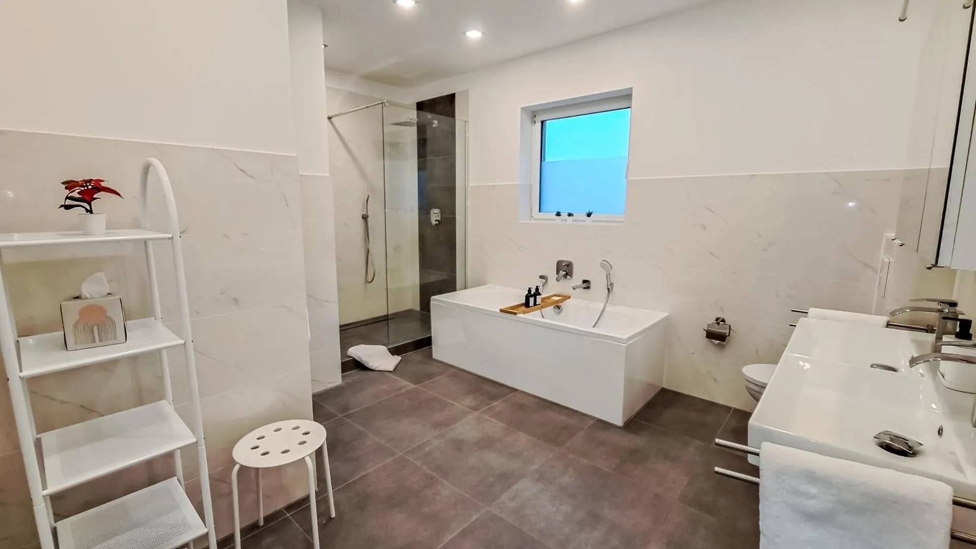 Apartamento Vivo Frankfurt Flughafen Loft Fuer 8 Kelsterbach